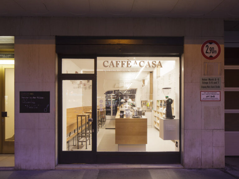Cafe A Casa Andreas Rumpfhuber photo by Wolfgang Thaler