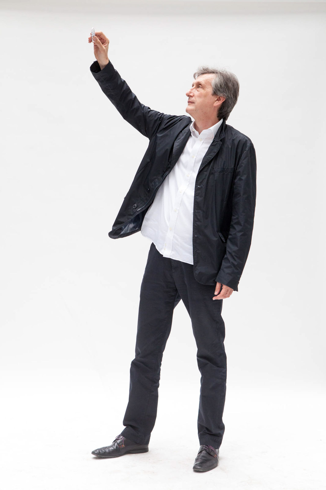 Ein Raum Fur Funf Azw photo by Wolfgang Thaler