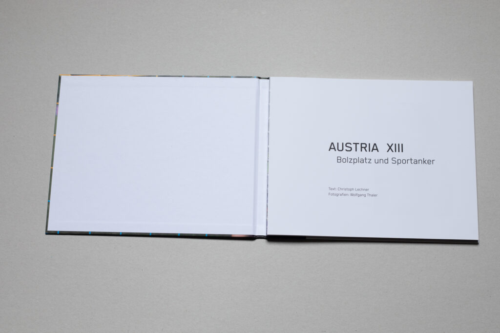 bild aus dem buch austria 13 sportanker und bolzplatz