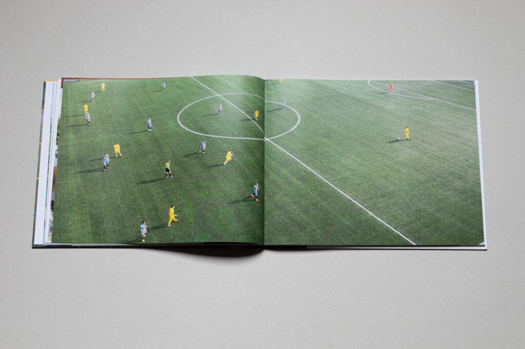 bild aus dem buch austria 13 sportanker und bolzplatz