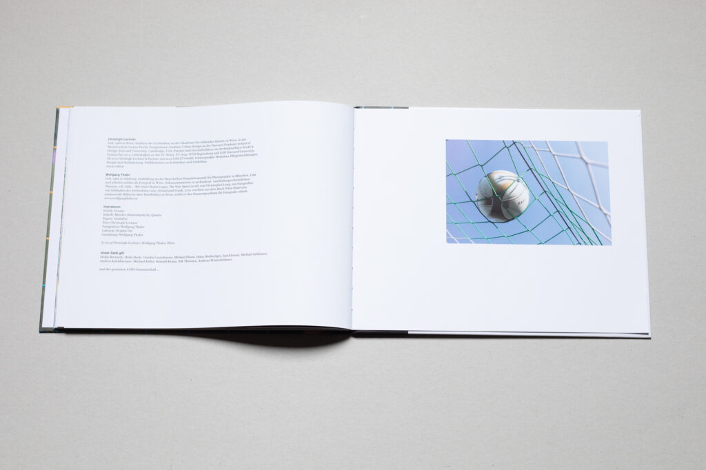 bild aus dem buch austria 13 sportanker und bolzplatz