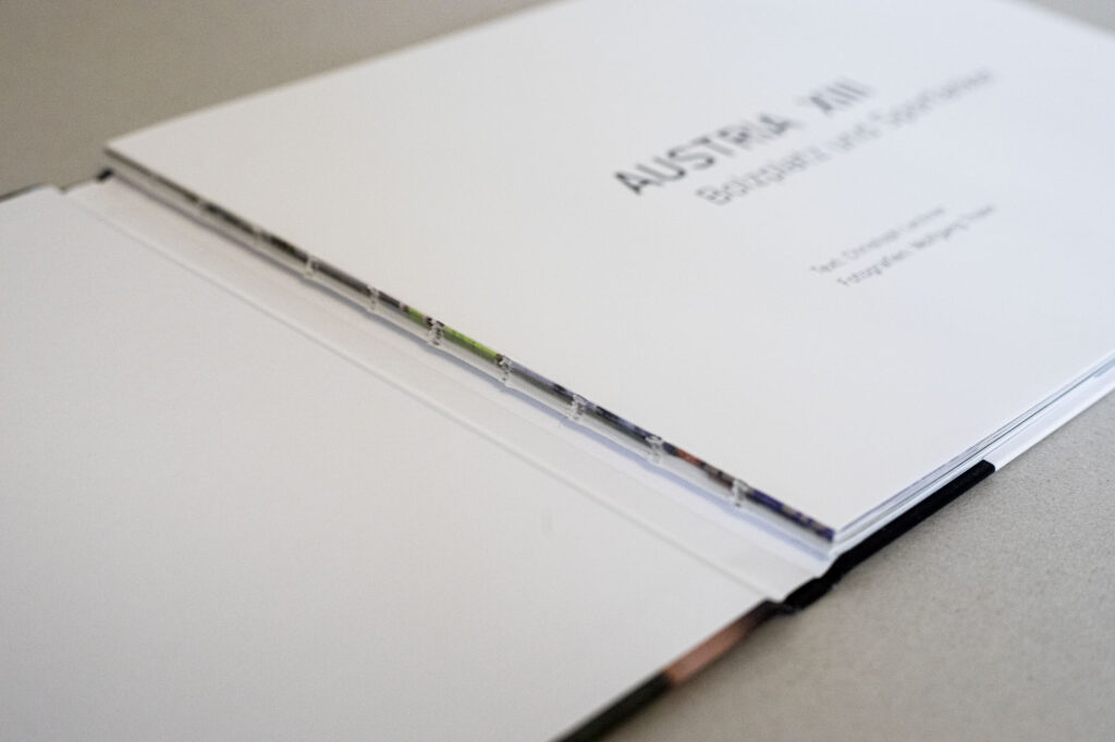 bild aus dem buch austria 13 sportanker und bolzplatz