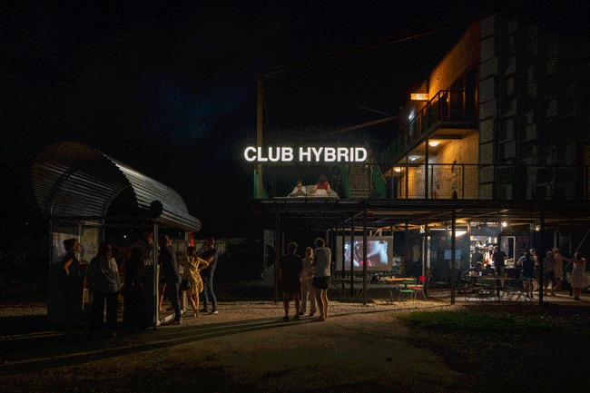 photo of a the pavilion club hybrid