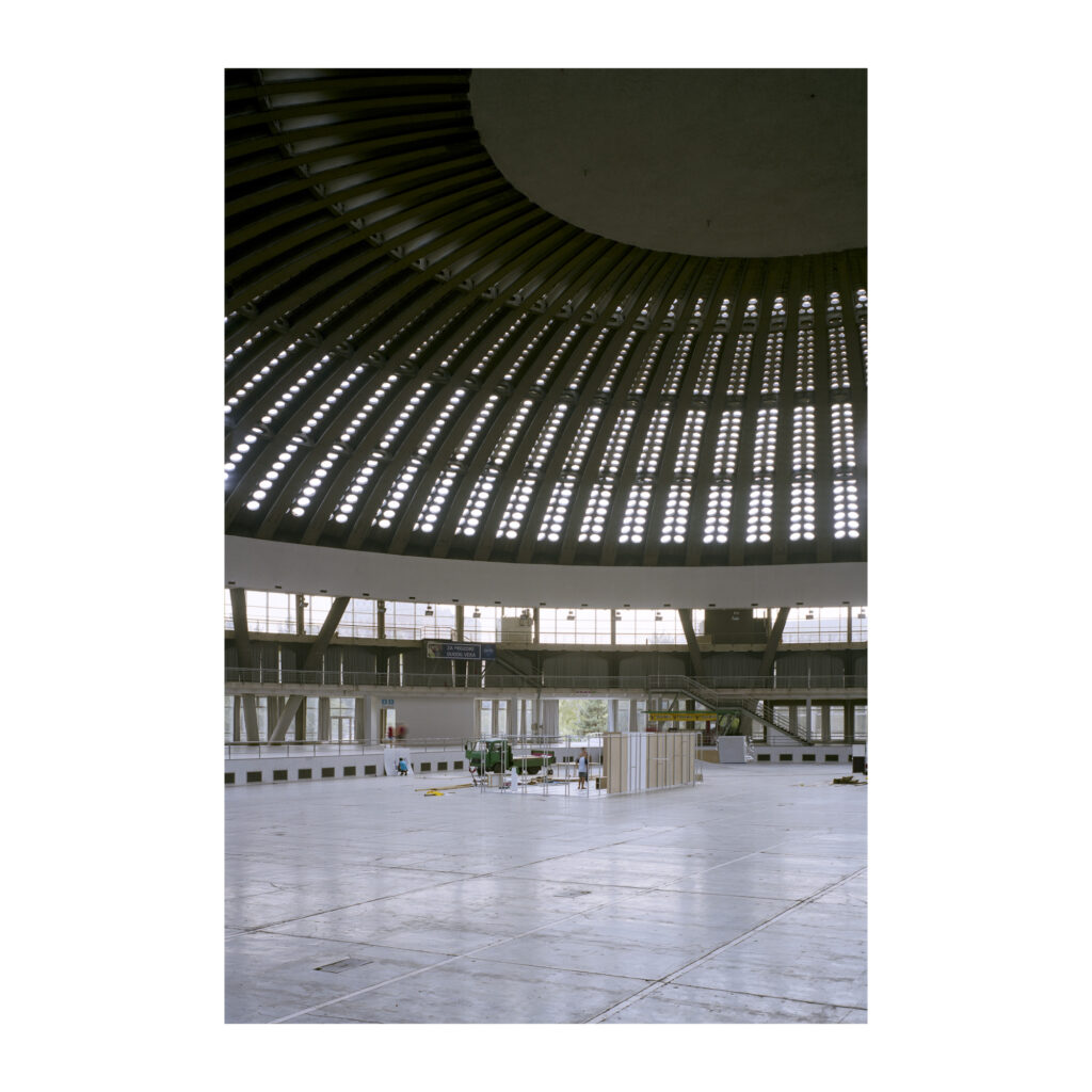 Modernism In Between unfinished modernisations