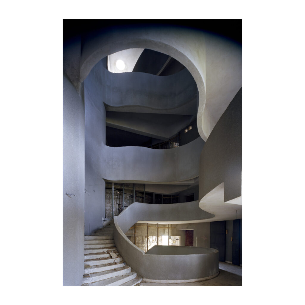 Modernism In Between unfinished modernisations