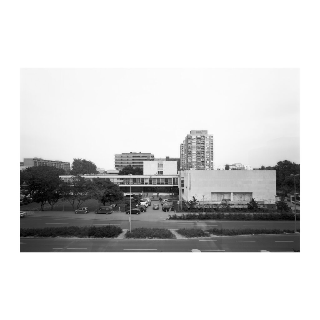 Modernism In Between unfinished modernisations