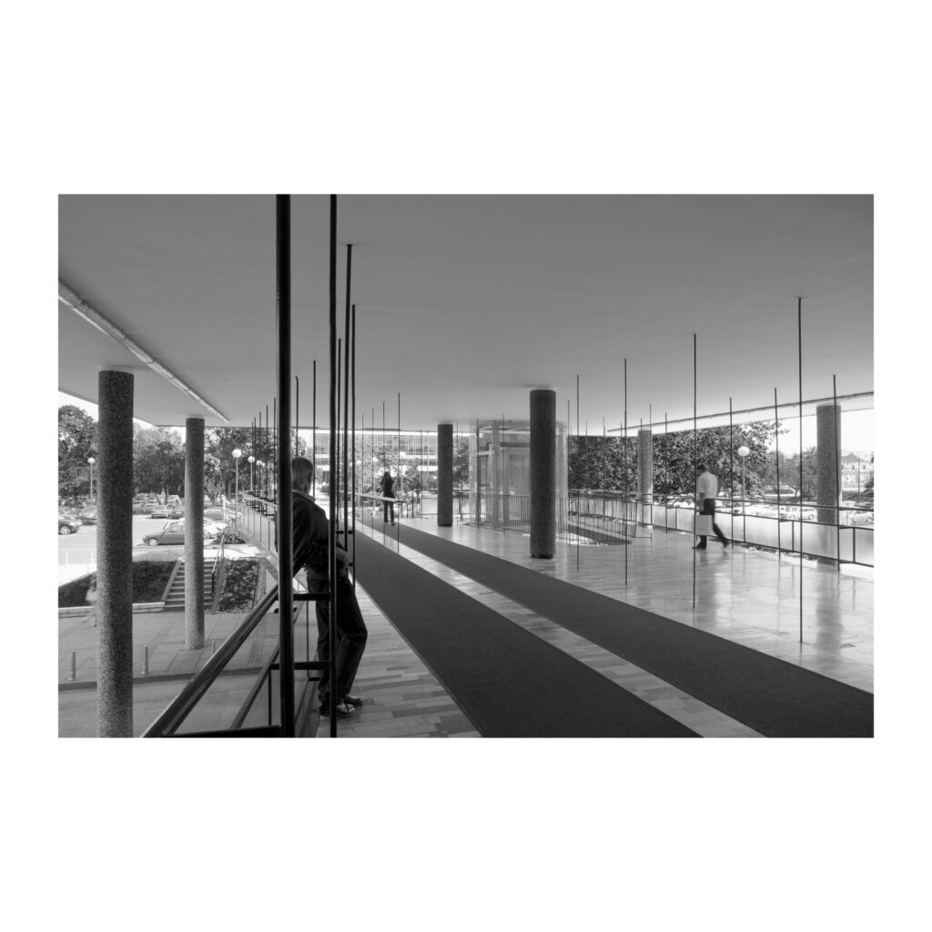 Modernism In Between unfinished modernisations