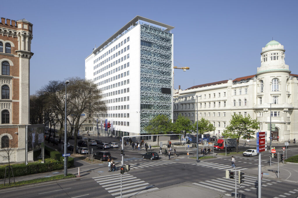 universitaet-wien-staette-des-wissens-color