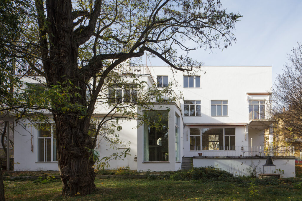 haus beer josef frank